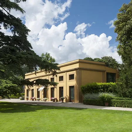 Four Seasons Hotel 5*