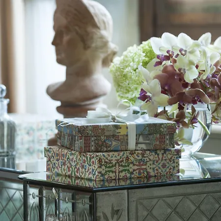 Four Seasons Hotel 5*