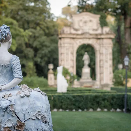 Hotel Four Seasons 5*