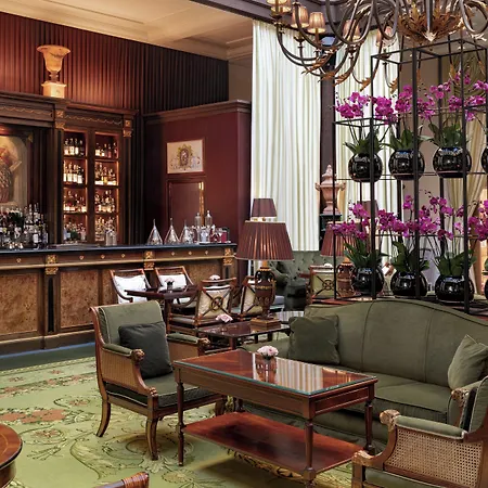 Four Seasons Hotel 5*