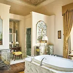 Four Seasons Hotel