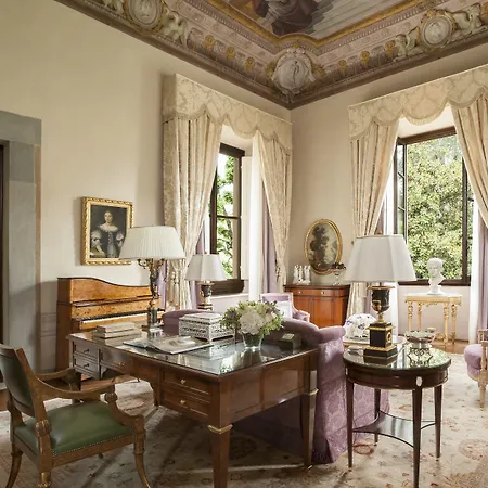 Hotel Four Seasons 5*