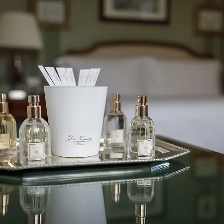 Four Seasons Hotel 5*