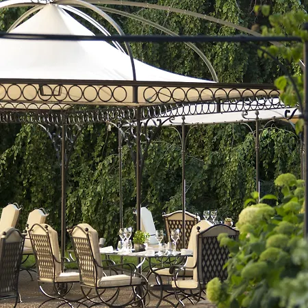 Hotel Four Seasons