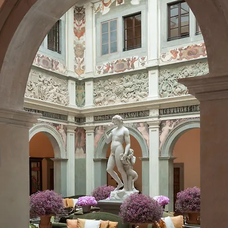 Four Seasons 5*