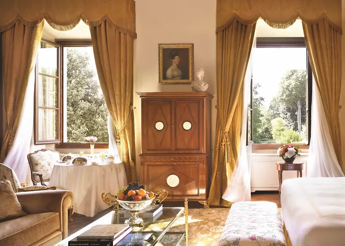 Four Seasons 5* Florence