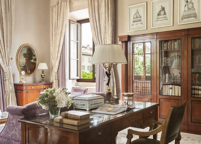 Four Seasons Hotel 5*