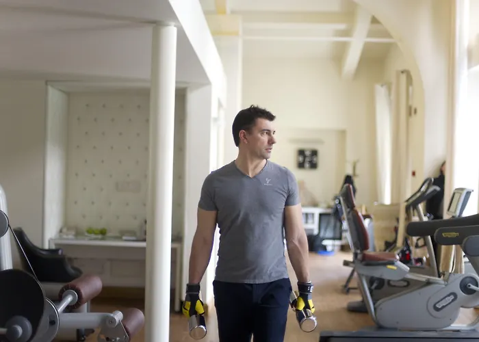 Four Seasons Hotel 5*