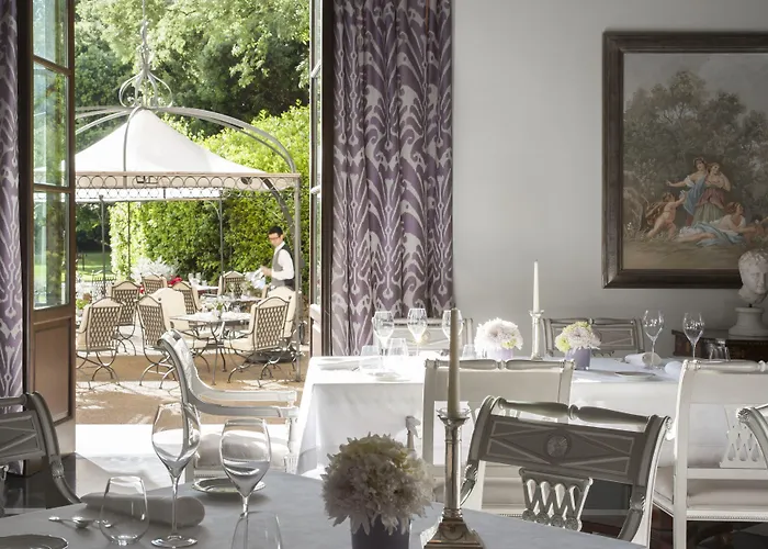 Four Seasons Hotel 5*