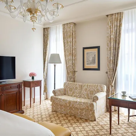 Four Seasons Hotel 5*