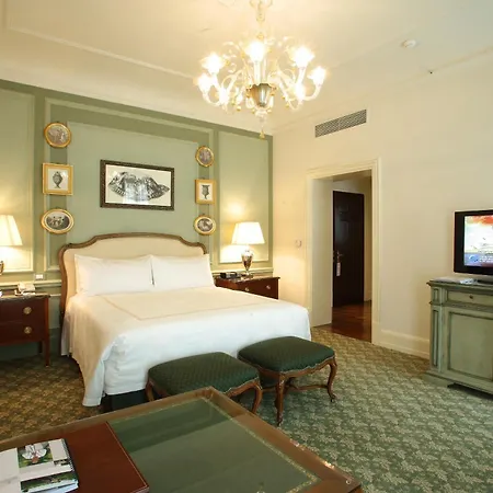 Szálloda Four Seasons 5*