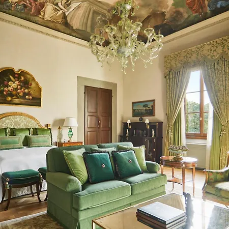 Szálloda Four Seasons 5*
