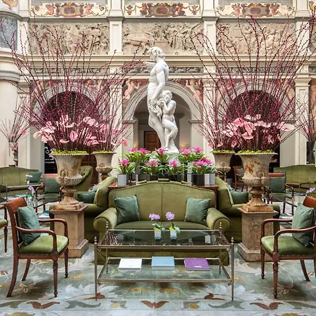 Four Seasons Szálloda