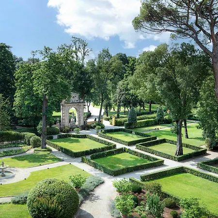 Four Seasons 5* Florence