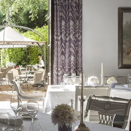Four Seasons Hotel 5*