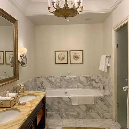 Four Seasons 5* Firenze